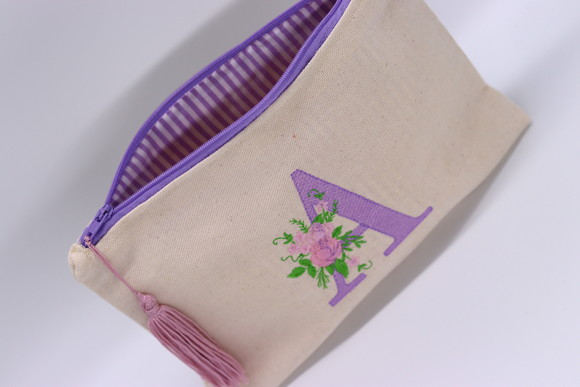 Necessaire Bordada - Inicial Nome