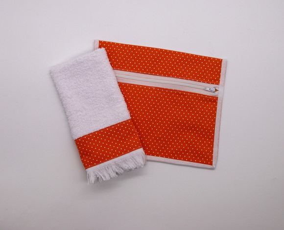 Kit Higiene Poá Laranja e Branco