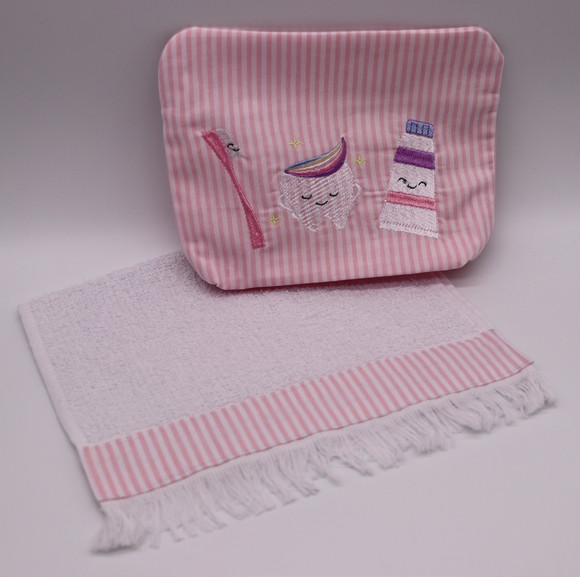 Kit Higiene Bordado Rosa e Branco