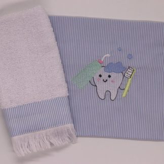 Kit Higiene Bordado Azul e Branco