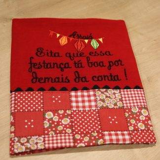 Pano de Prato Vermelho Bordado - Eita Que Essa Festança
