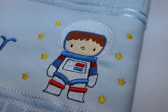 Toalha de Banho Bordada - Astronauta